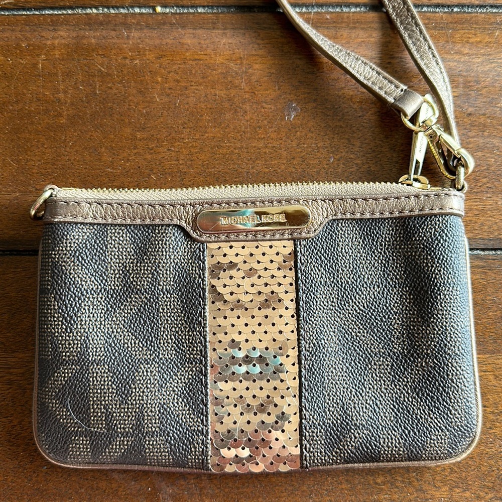 Michael Kors wristlet